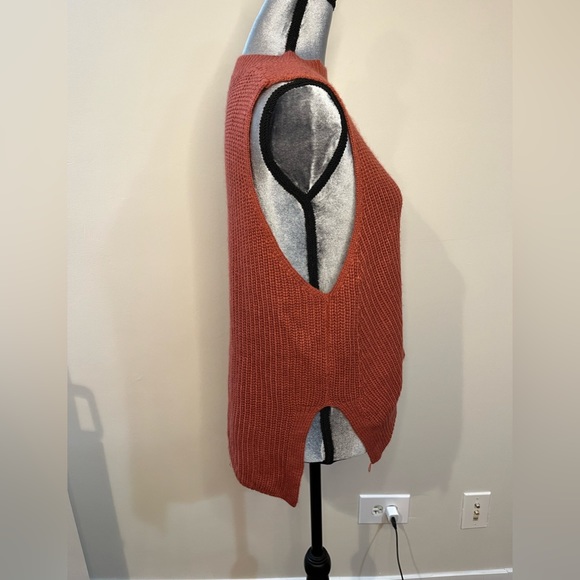 NWOT! ANTHROPOLOGIE She + Sky Sleeveless Keyhole Front Knitted Sweater, Size S - Picture 2 of 9